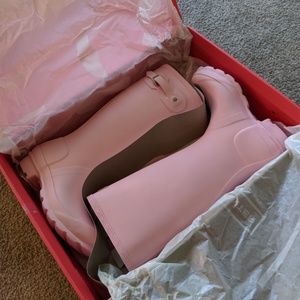 Pink Hunter boots.